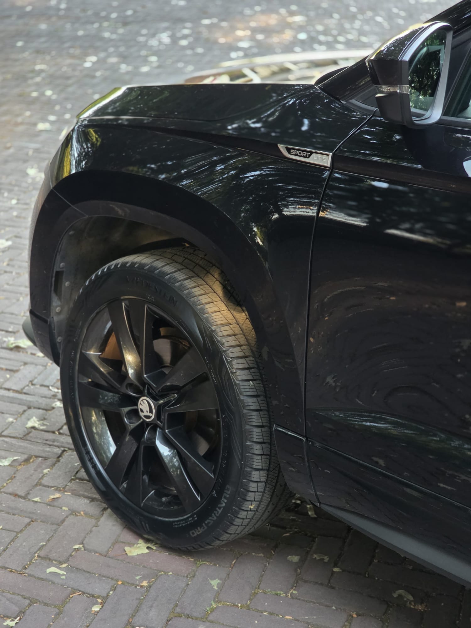 Disveld Automotive Skoda Karoq Sportline Zwart 35
