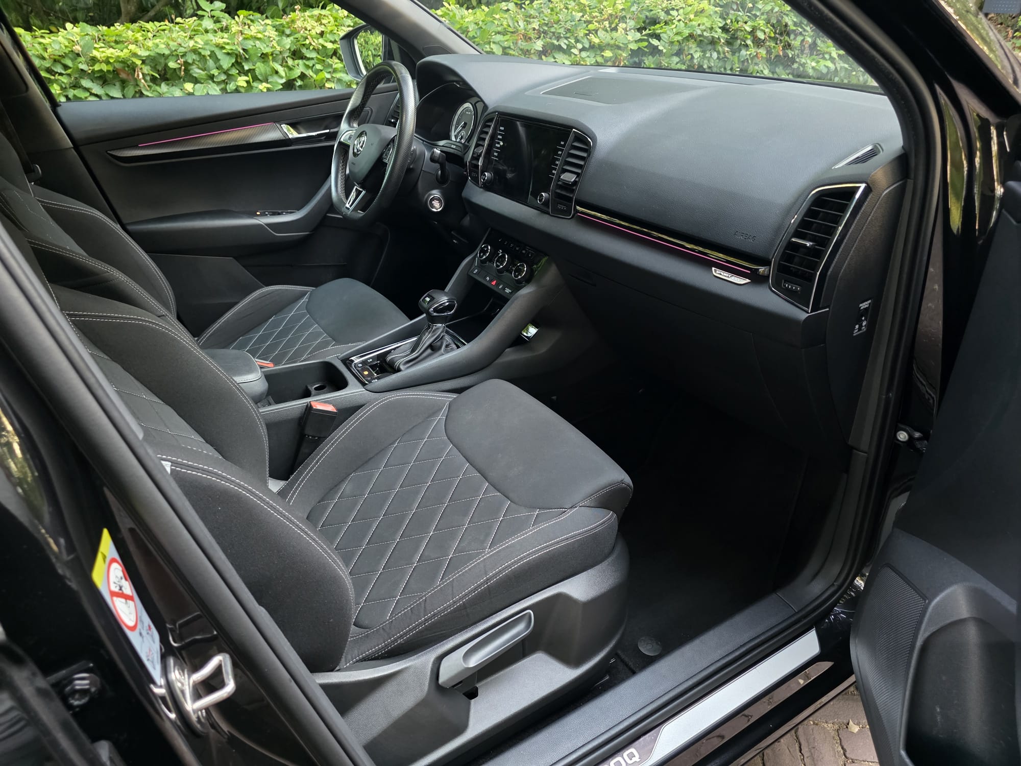 Disveld Automotive Skoda Karoq Sportline Zwart 45