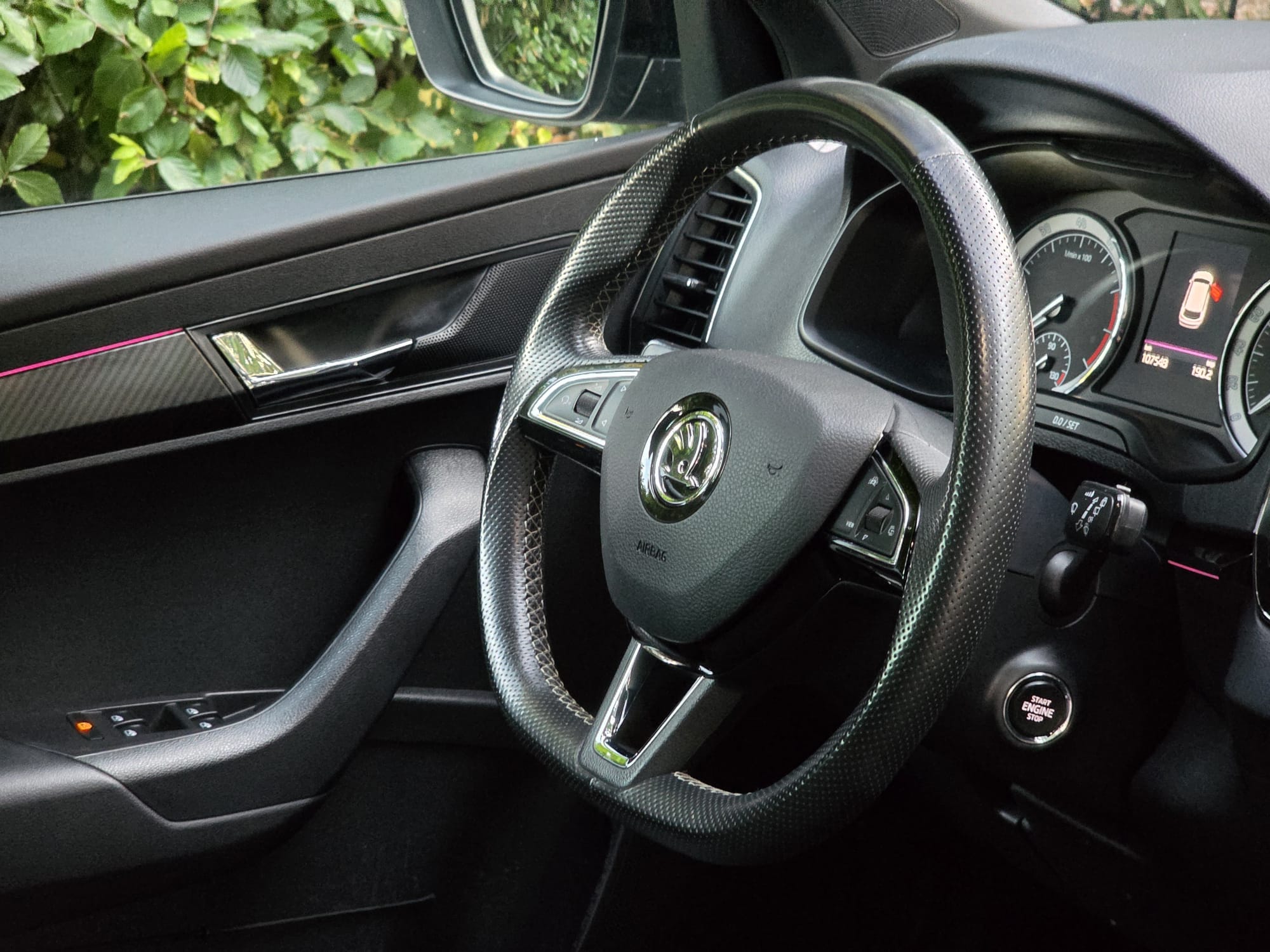 Disveld Automotive Skoda Karoq Sportline Zwart 46