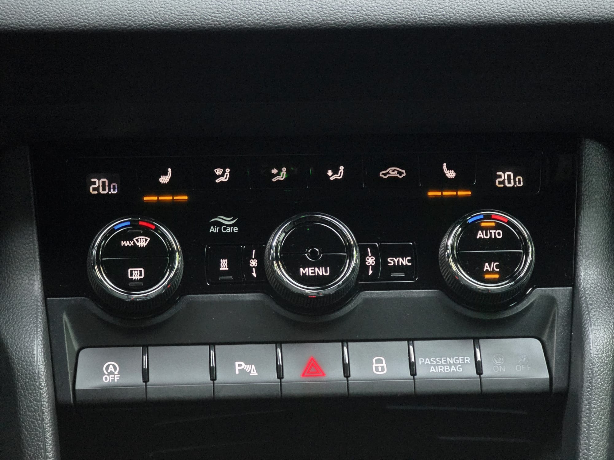 Disveld Automotive Skoda Karoq Sportline Zwart 48.1